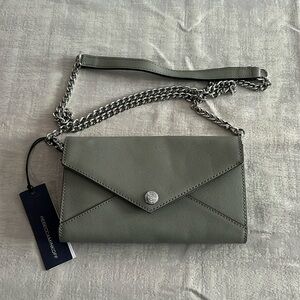 REBECCA MINKOFF  Wallet on a Chain/Soft Gray Leather